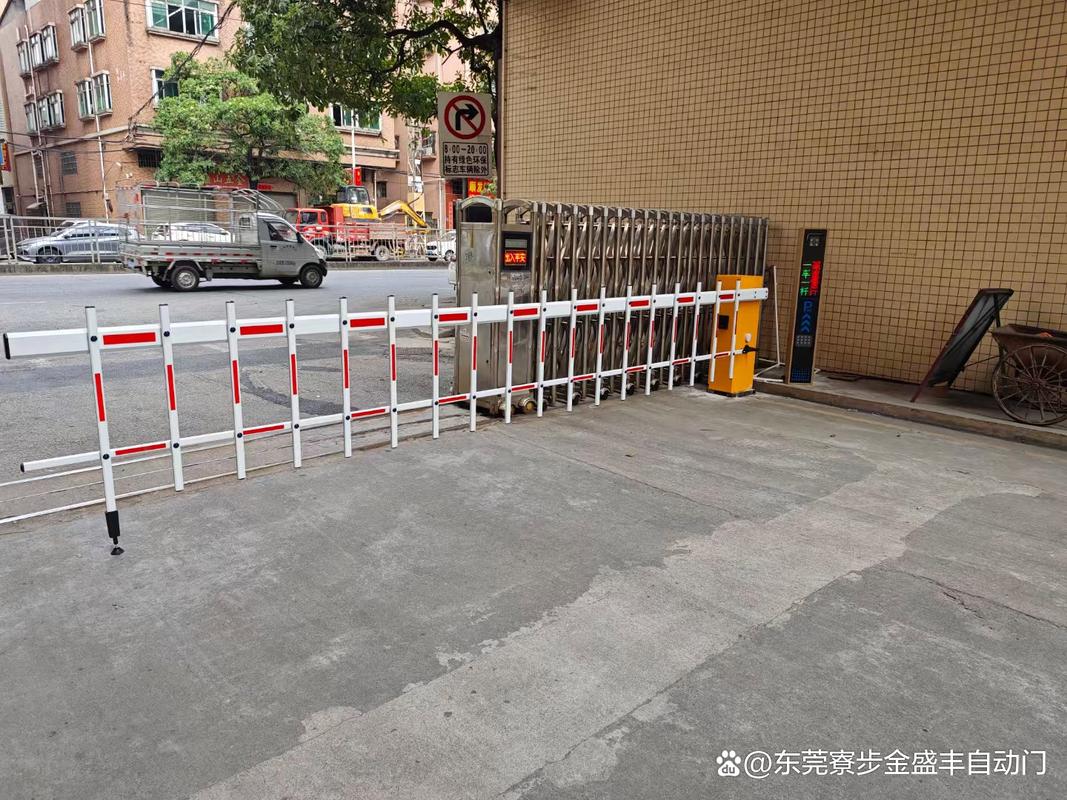 工厂不锈钢电动伸缩门选购指南 关键要素与实用建议